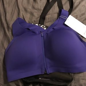 Lululemon- Enlite sports bra zip front- 36E